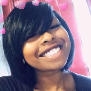 Meet your Posher, Simone